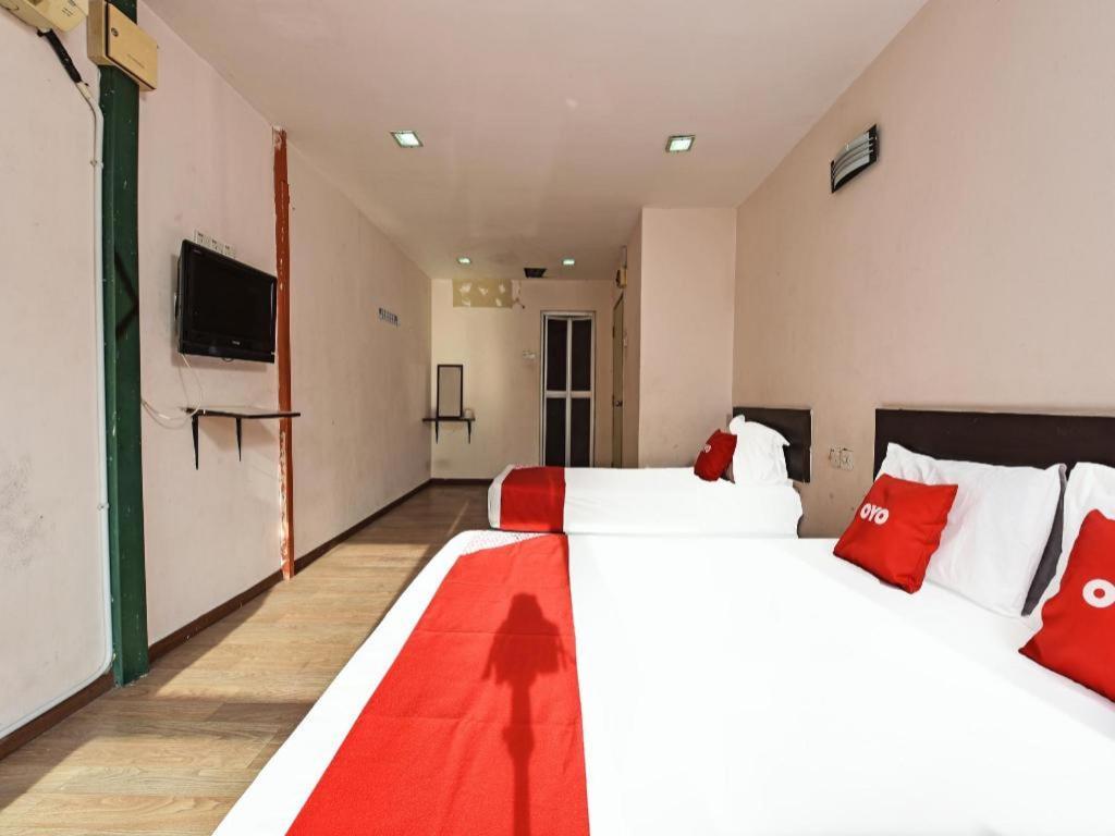 Oyo 90643 Gks Hotel 芙蓉 外观 照片