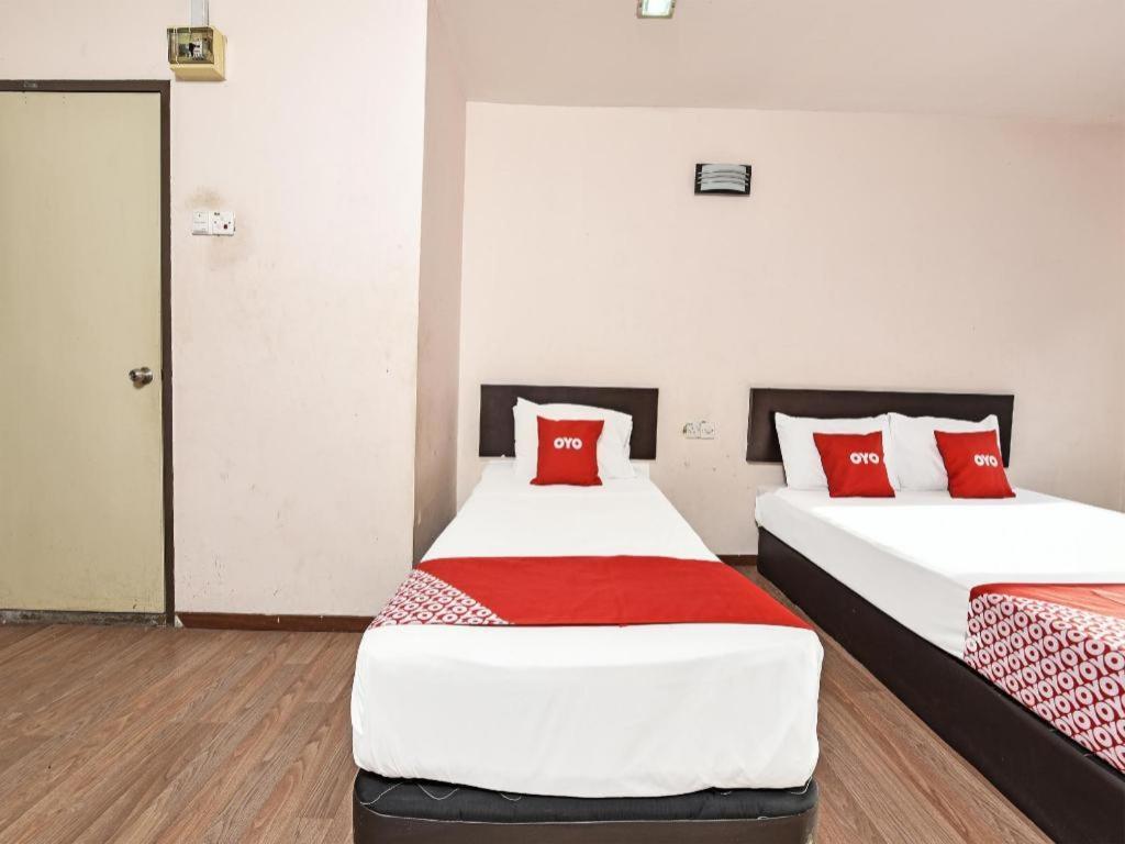 Oyo 90643 Gks Hotel 芙蓉 外观 照片