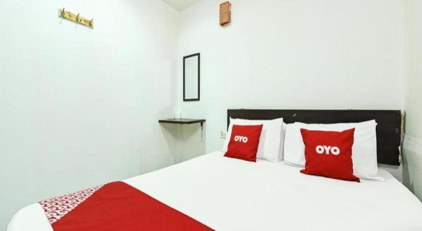 Oyo 90643 Gks Hotel 芙蓉 外观 照片