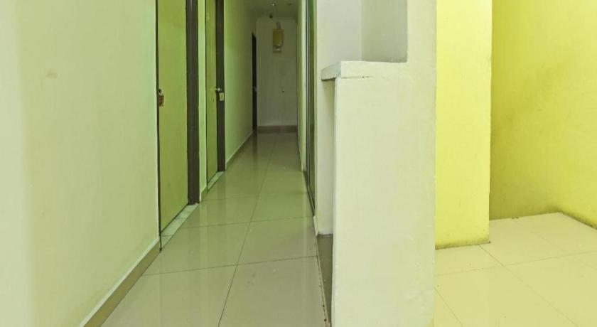Oyo 90643 Gks Hotel 芙蓉 外观 照片