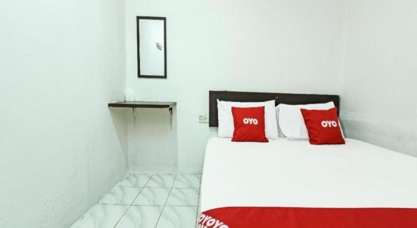 Oyo 90643 Gks Hotel 芙蓉 外观 照片